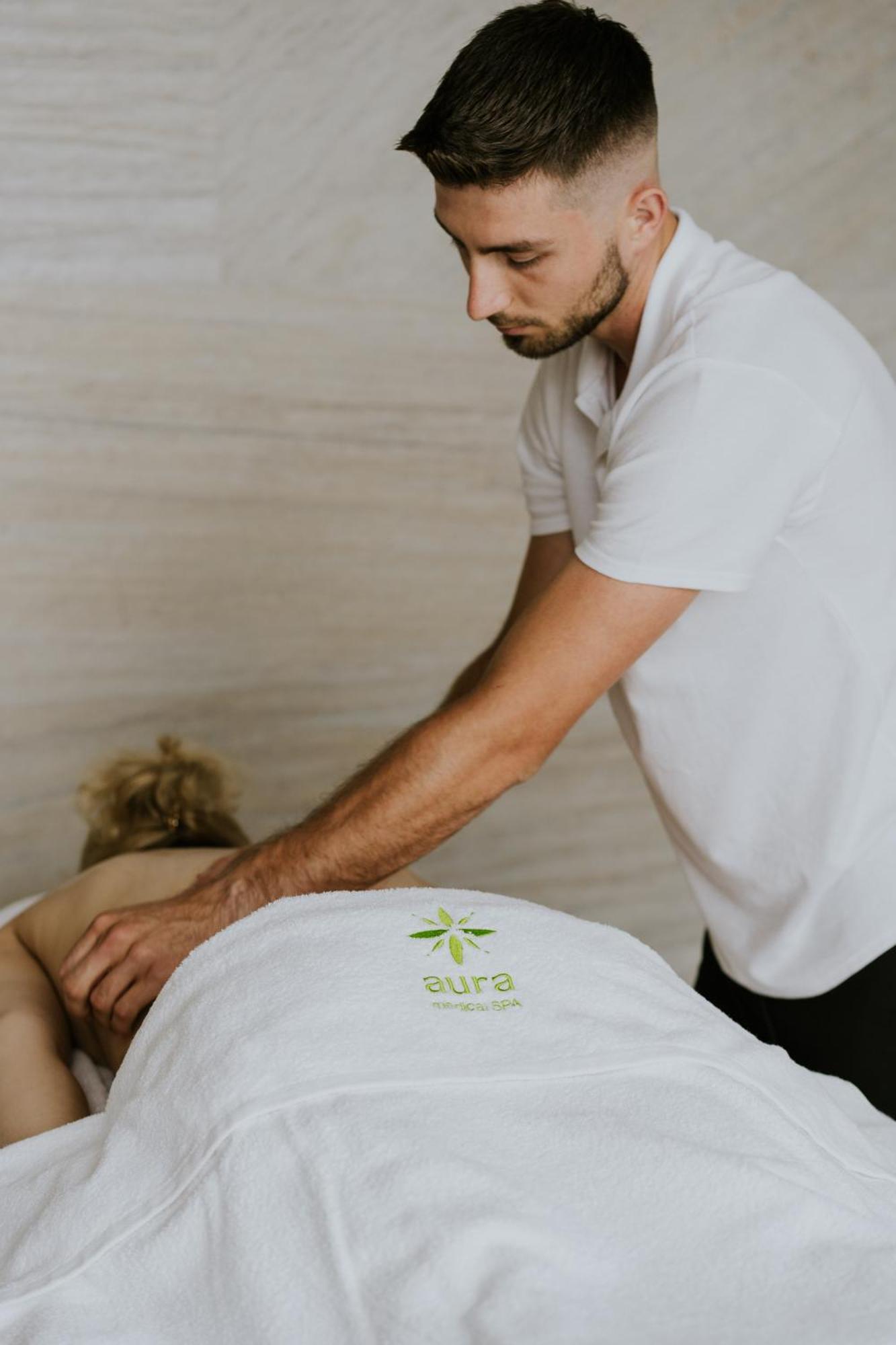 Aura Medical Spa Naleczow Luaran gambar