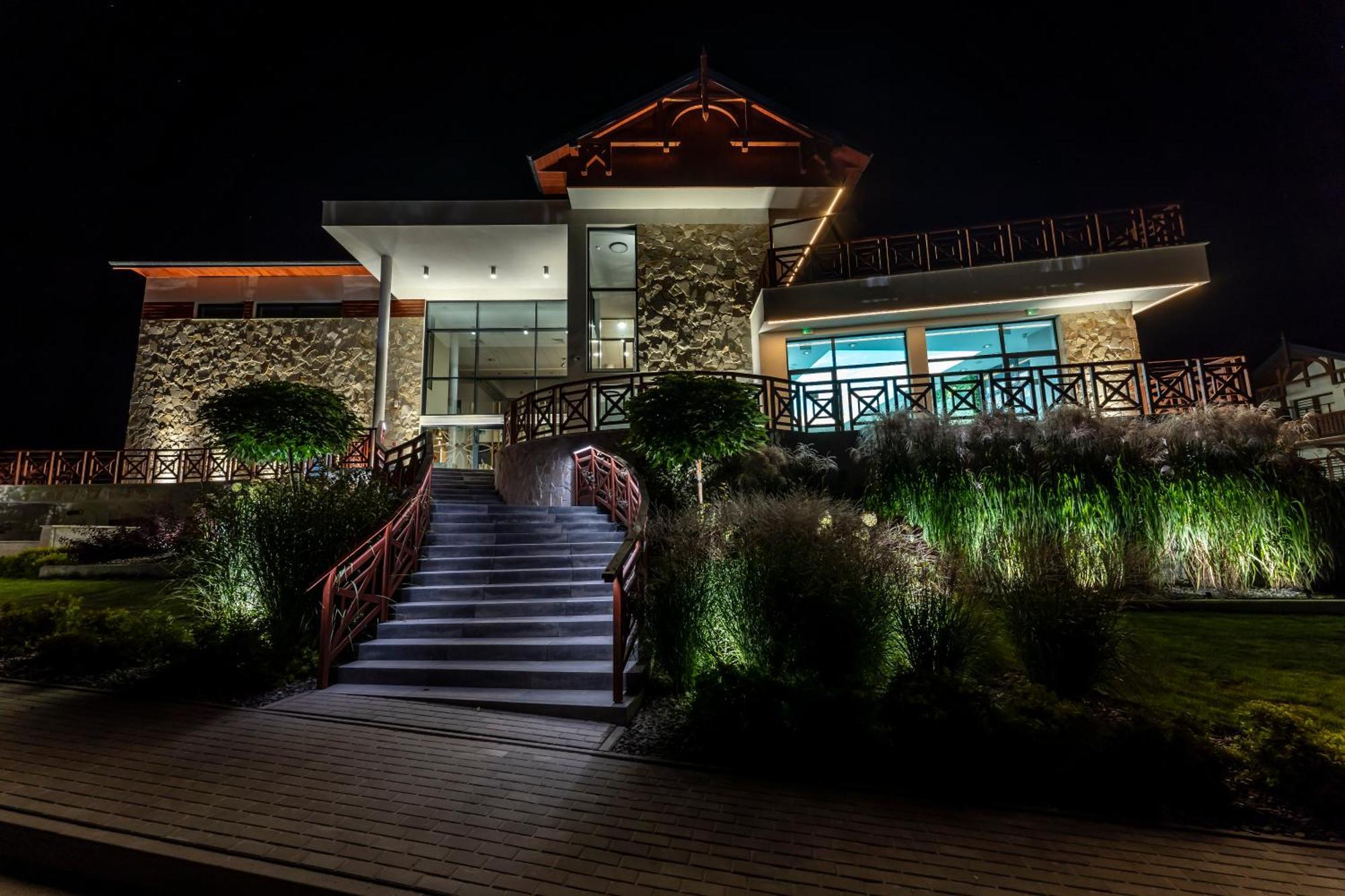 Aura Medical Spa Naleczow Luaran gambar